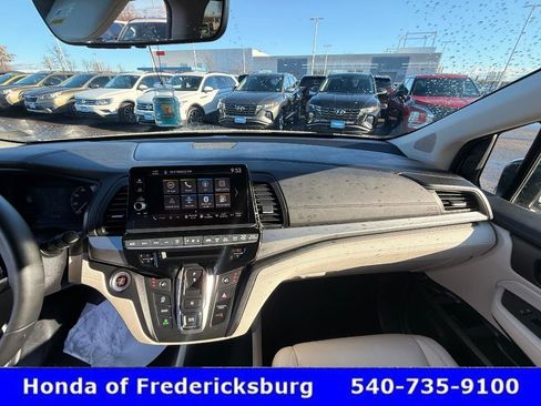 Certified 2025 Honda Odyssey EX-L image 19