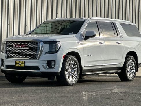 Used 2021 GMC Yukon XL Denali image 8