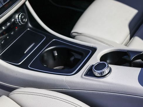 Used 2018 Mercedes-Benz CLA 250 image 20