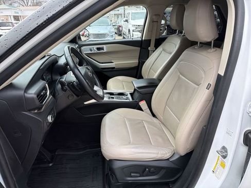 Used 2021 Ford Explorer Limited w/ Hybrid Equipment Group 310A AWD/4WD image 13