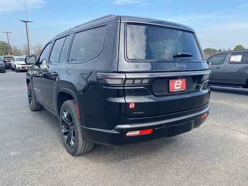 New 2026 Jeep Grand Wagoneer Summit image 5