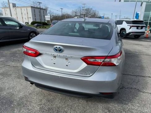 Used 2019 Toyota Camry LE image 9