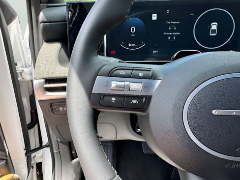 New 2025 Hyundai Santa Cruz Limited AWD/4WD image 17