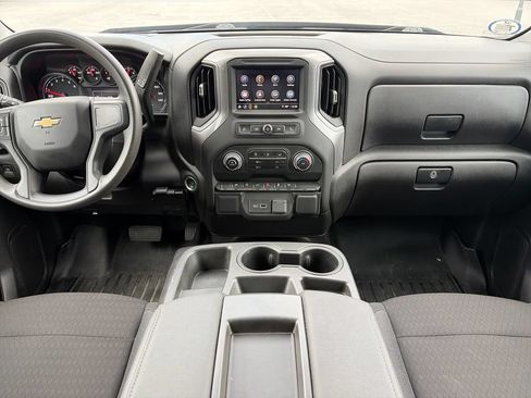 Used 2022 Chevrolet Silverado 1500 Custom RWD image 9