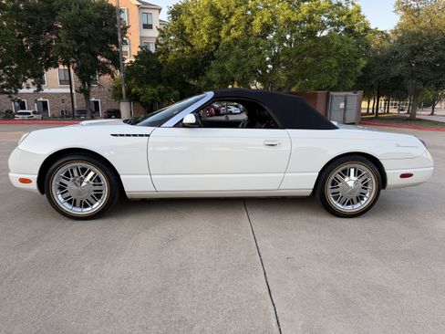 Used 2002 Ford Thunderbird RWD image 4