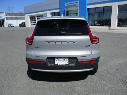 Certified 2023 Volvo XC40 B5 Core w/ Convenience Package AWD/4WD image 6