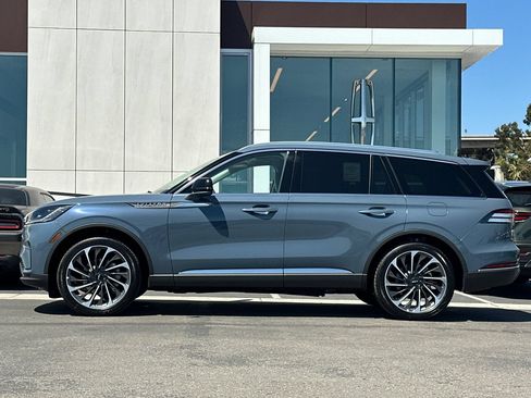 New 2026 Lincoln Aviator Reserve w/ Luxury Package RWD image 6