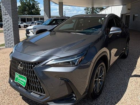 Used 2025 Lexus NX 250 FWD w/ Accessory Package (2T) image 5