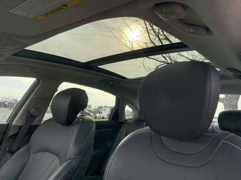 Used 2016 Hyundai Genesis 3.8 w/ Option Group 02 image 28