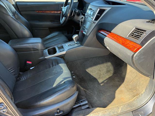 Used 2011 Subaru Outback 3.6R Limited AWD/4WD image 18
