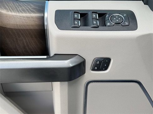 Used 2020 Ford F150 Limited w/ Trailer Tow Package image 22