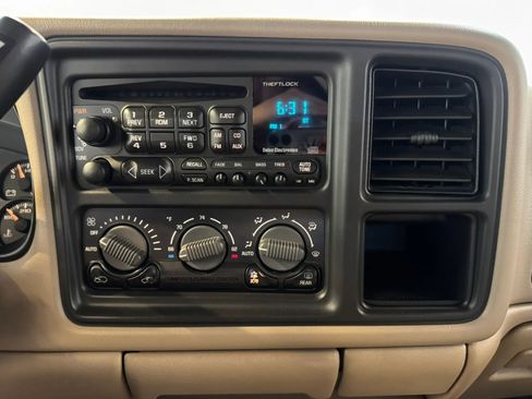 Used 2002 Chevrolet Silverado 2500 LT w/ Off-Road Skid Plate Pkg AWD/4WD image 16