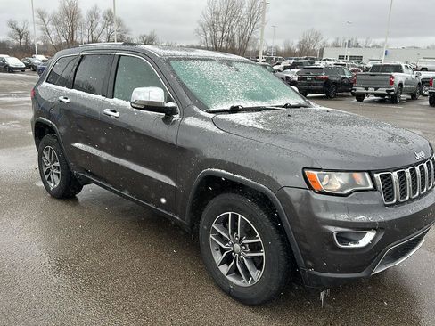 Used 2017 Jeep Grand Cherokee Limited image 13