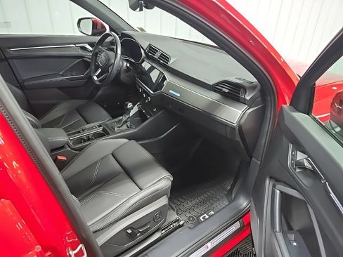 Used 2023 Audi Q3 2.0T Premium Plus AWD/4WD image 16