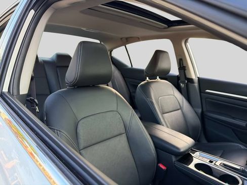 Certified 2025 Nissan Altima 2.5 SL FWD image 9