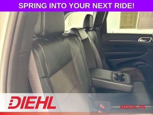 Used 2021 Jeep Grand Cherokee Laredo X AWD/4WD image 12