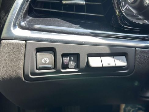 Used 2024 Cadillac XT6 Premium Luxury w/ Technology Package FWD image 19
