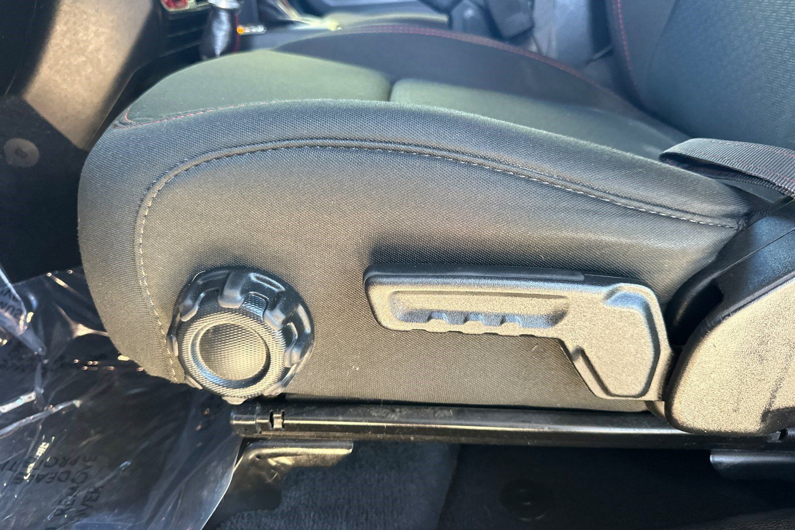 Used 2018 Jeep Wrangler Unlimited Rubicon AWD/4WD image 15
