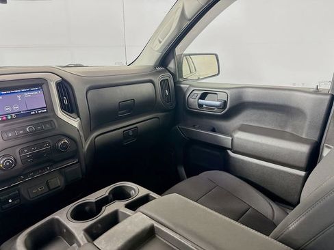 Used 2021 Chevrolet Silverado 1500 Custom Trail Boss AWD/4WD image 24
