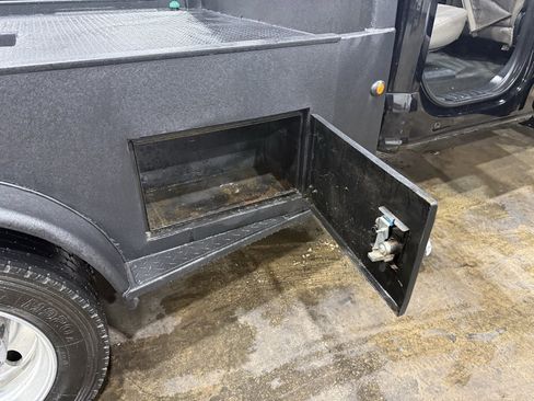 Used 2017 Ford F550 XLT w/ XLT Value Package image 52