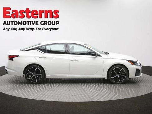 Used 2023 Nissan Altima 2.5 SR FWD image 45