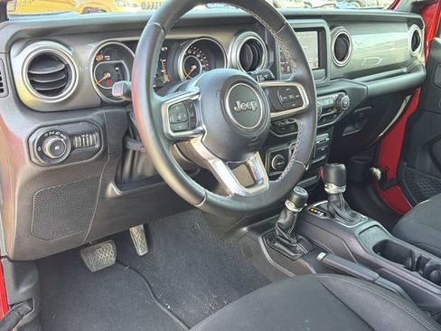 Used 2020 Jeep Wrangler Unlimited Sahara AWD/4WD image 18