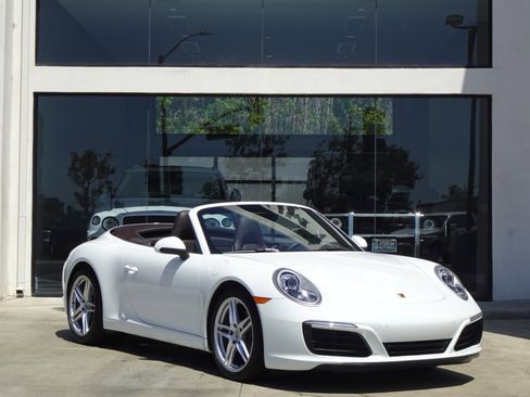 Used 2019 Porsche 911 Carrera image 9