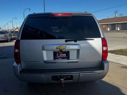 Used 2014 Chevrolet Suburban LTZ image 6