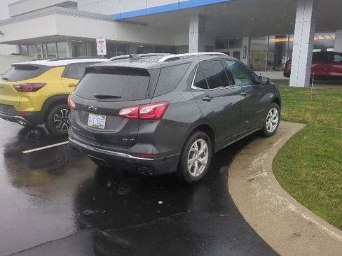Used 2018 Chevrolet Equinox LT w/ LPO, Floor Liner Package image 9