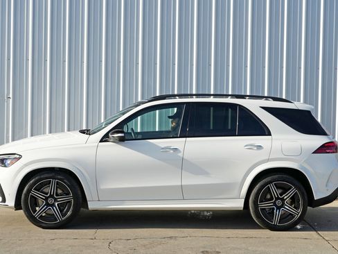 Used 2024 Mercedes-Benz GLE 450e 4MATIC w/ AMG Line Exterior image 57