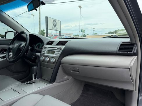 Used 2011 Toyota Camry SE w/ Fleet Convenience Pkg FWD image 15