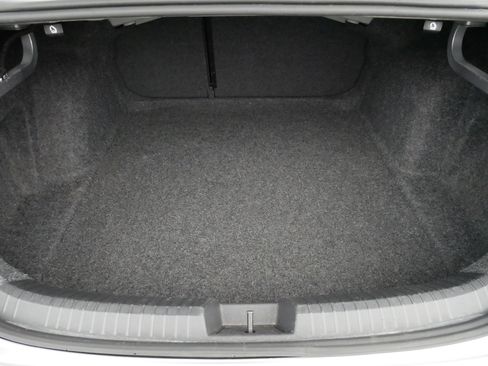 Used 2024 Volkswagen Jetta SE FWD image 18