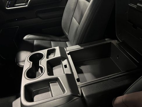 Used 2025 GMC Sierra 1500 SLT image 18