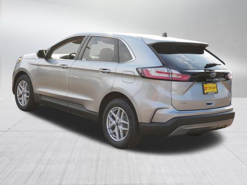 Used 2021 Ford Edge SEL AWD/4WD image 5