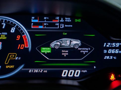 Used 2018 Lamborghini Huracan LP 580-2 image 26