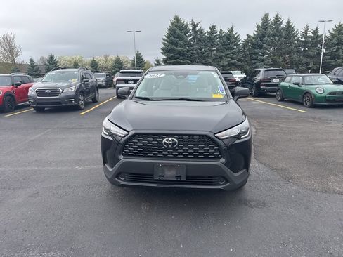 Used 2023 Toyota Corolla Cross L AWD/4WD image 9