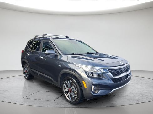 Used 2022 Kia Seltos SX w/ Sunroof Package AWD/4WD image 1