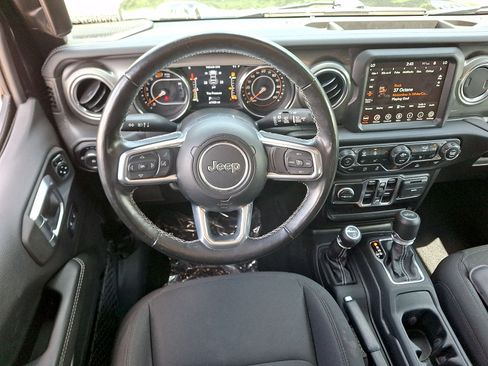 Used 2023 Jeep Wrangler Unlimited Sahara w/ Cold Weather Group AWD/4WD image 21