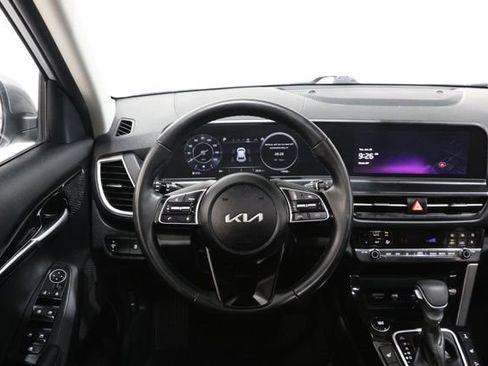 Used 2024 Kia Seltos EX AWD/4WD image 14