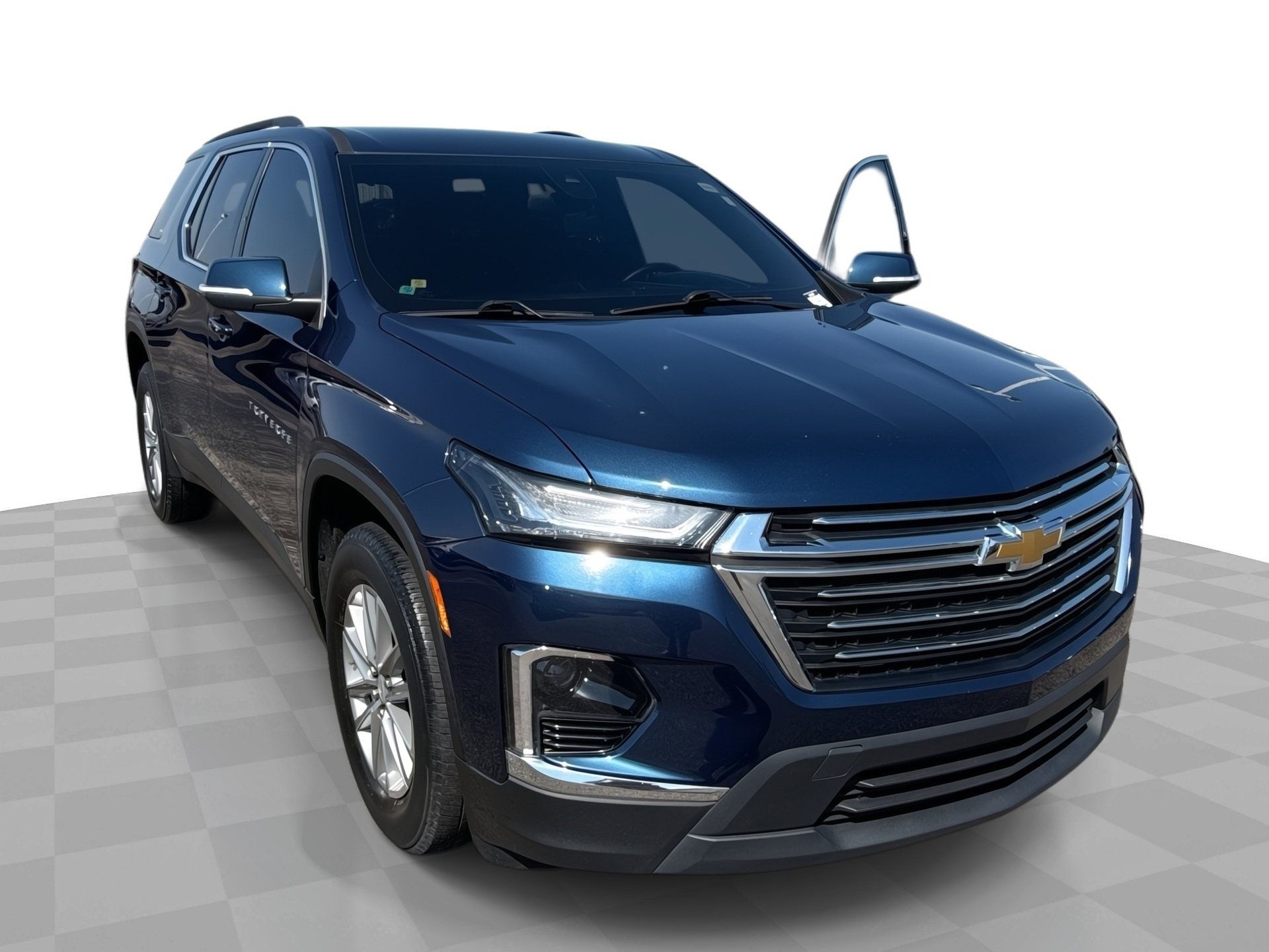 Used 2023 Chevrolet Traverse LT FWD image 1