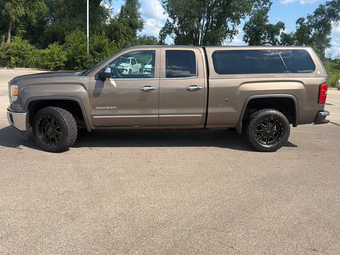 Used 2014 GMC Sierra 1500 SLT w/ SLT Preferred Package AWD/4WD image 2