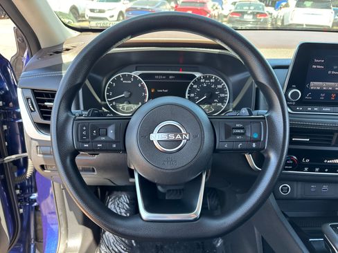 Used 2023 Nissan Rogue SV FWD image 25