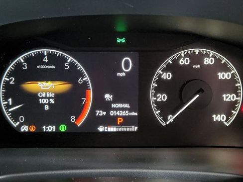 Used 2024 Honda Pilot Touring image 28