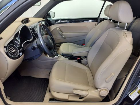 Used 2015 Volkswagen Beetle TDI FWD image 8