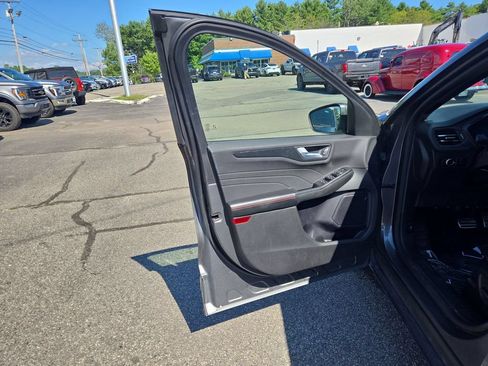 Certified 2023 Ford Escape ST-Line w/ Tech Pack #1 AWD/4WD image 5