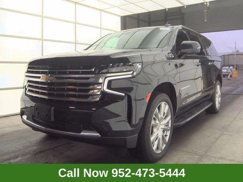 Used 2023 Chevrolet Suburban High Country AWD/4WD image 1