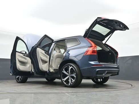 Used 2023 Volvo XC60 B5 Ultimate w/ Protection Package Premier image 54