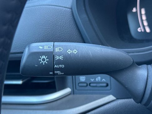 Used 2025 Toyota Grand Highlander AWD image 39