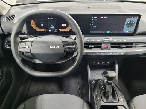 Used 2025 Kia K4 FWD image 22
