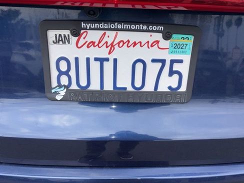 Used 2021 Hyundai Santa Fe SEL FWD image 6
